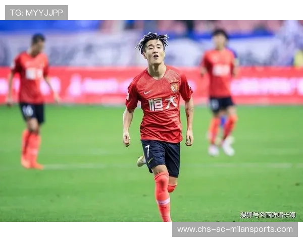 韦世豪代表成都蓉城主罚点球命中，热身赛锁定胜局